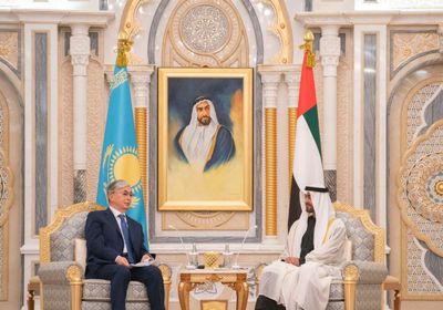 الشيخ محمد بن زايد ورئيس كازاخستان يوقعان مذكرات تفاهم بين البلدين