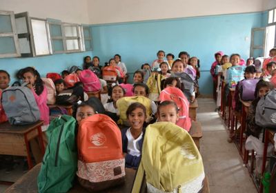 بدعم سعودي..توزيع 4 آلاف حقيبة مدرسية في أبين