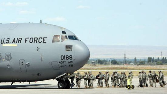  مسئولون أمريكيون: طالبان استهدفت طائرة أمريكية عسكرية في أفغانستان