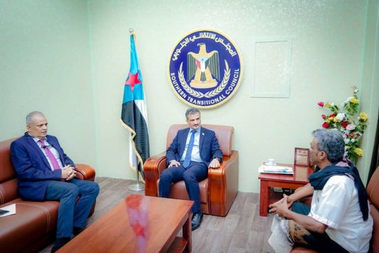 لملس لـ "أسرة القميشي" : دماء الشهداء لن تضيع هدراً 