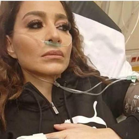 بعد نجاتها من حريق بمنزلها.. بسمة وهبة تنشر صورها من المستشفى