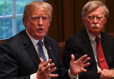ترامب مهاجمًا بولتون: "توسل إلي لتوظيفه"