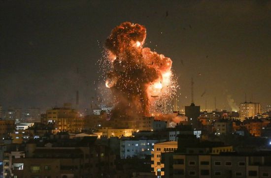 طيران الاحتلال الإسرائيلي يستهدف عدة مواقع في قطاع غزة