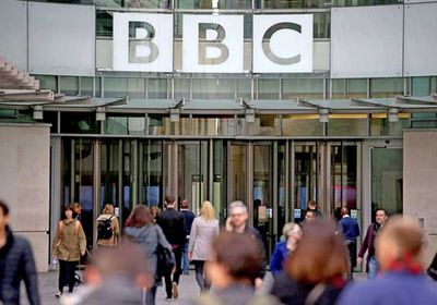 ترفع سياسة التقشف.. "BBC" تتجه لشطب 450 موظفًا