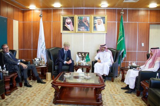 سفير السعودية لدى اليمن يستقبل نظيره الفرنسي