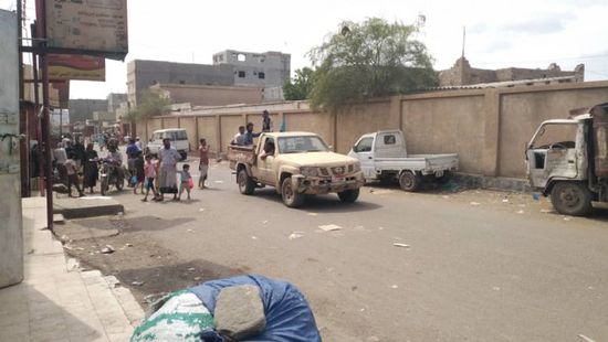 لغياب الرقابة.. محطات وقود ردفان تفتعل أزمة محروقات