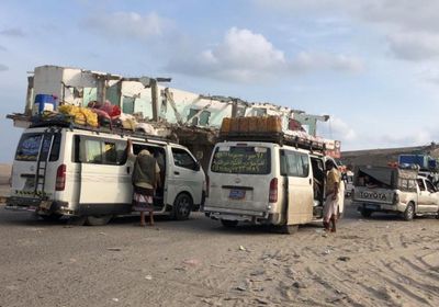 ناشط يكشف خطورة توجه عناصر من جيش الشرعية للعاصمة عدن