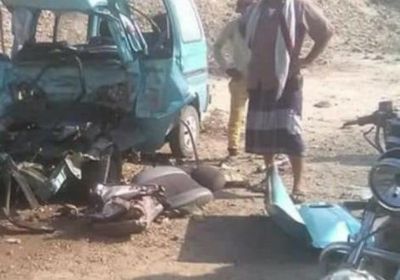 مصرع وإصابة شخصين في حادث مروري بمسيمير لحج
