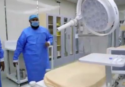 وفد إماراتي يزور "أمراض القلب الخيرية" بالمكلا