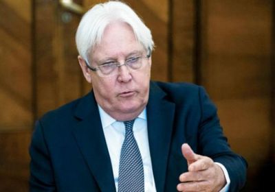 غريفيث يصل إلى صنعاء لخفض التصعيد وتدشين الجسر الإنساني