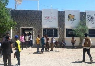 راسبو كلية التربية في لودر يغلقون أبوابها