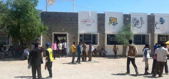 راسبو كلية التربية في لودر يغلقون أبوابها