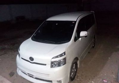 القبض على مطلوبين أمنياً في البريقة بعدن