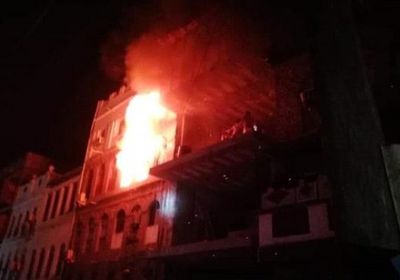 حريق هائل بأحد المنازل في كريتر