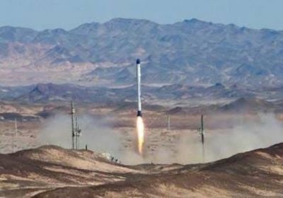 إيران تطلق قمرا صناعيا لتطوير صواريخها الباليستية