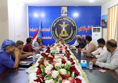 بن بريك: المجلس الانتقالي يسير بخطى ثابتة لاستعادة الجنوب كامل السيادة