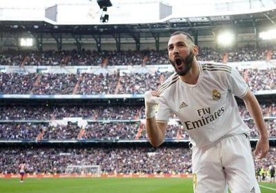 ريال مدريد يكافئ بنزيمة بعقد جديد