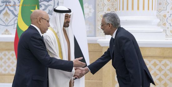 محمد بن راشد يرحّب بالرئيس الموريتاني في قصره