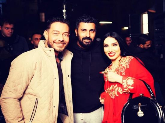 محمد سامي بصحبة روجينا وأحمد زاهر في كواليس "البرنس"