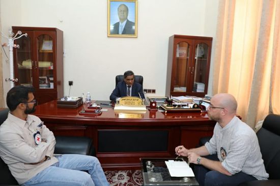 "البحسني" يشيد بجهود اللجنة الدولية للصليب الأحمر بحضرموت