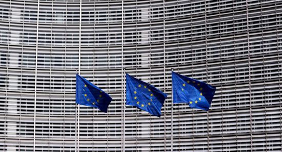  المفوضية الأوروبية تستعرض استراتيجية جديدة لمكافحة السرطان