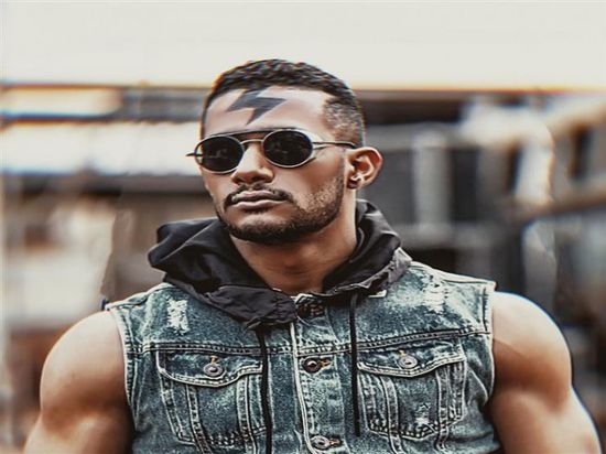محمد رمضان يطرح كليبه الجديد "ستينج"