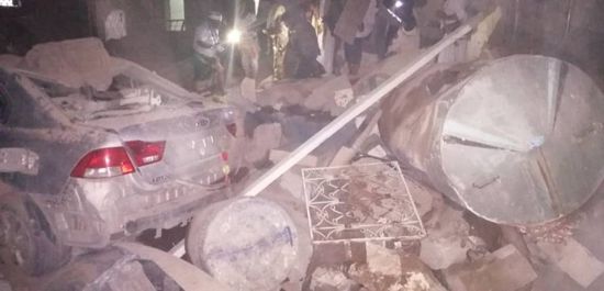 ننشر الصور الأولى لآثار سقوط الصاروخ الحوثي على مأرب