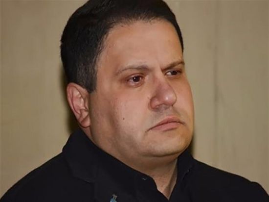 إدوارد يحيي ذكرى رحيل والدته (صورة)