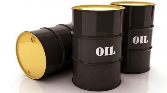النفط يصعد بفعل آمال مكافحة "كورونا" 