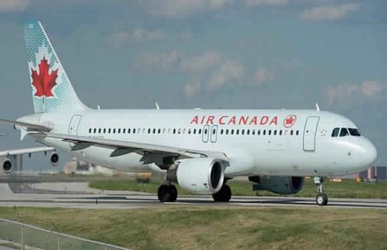 وصول طائرة إلى أونتاريو تقل كنديين تم إجلاؤهم من مدينة ووهان