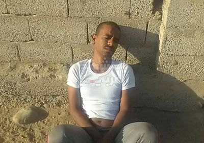 في شكوى للانتقالي.. طالب الجندي براتبه فعذبته مليشيا الإخوان وحاولت إغراقه