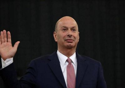 ترامب يقيل سفير واشنطن لدى الاتحاد الأوروبي شهد ضده