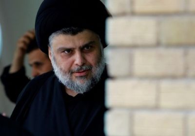 سياسي سعودي يكشف التاريخ الأسود لمقتدى الصدر