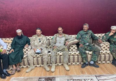 قائد التحالف في عدن يتعهد بدعم جبتهي ثرة والضالع (صور)