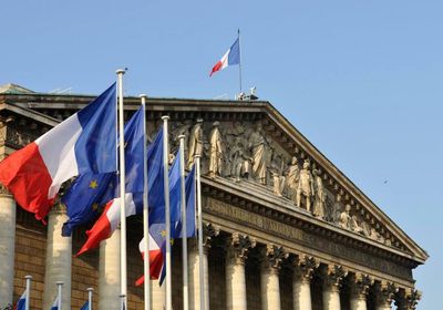 فرنسا تغلق مدرستين بعد اكتشاف حالات إصابة بفيروس كورونا