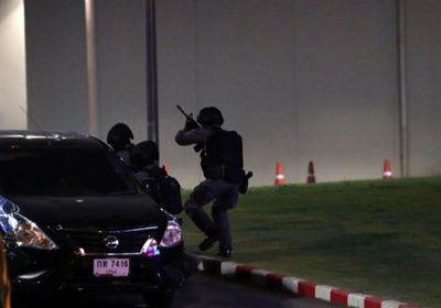 هروب منفذ هجوم المركز التجاري في تايلاند