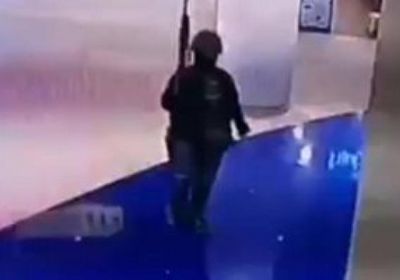 الشرطة التايلاندية: منفذ حادث المركز التجاري يتحصن في بدروم داخله