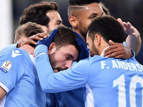 لاتسيو يهزم بارما ويقفز مؤقتا للمركز الثاني بالدوري الإيطالي