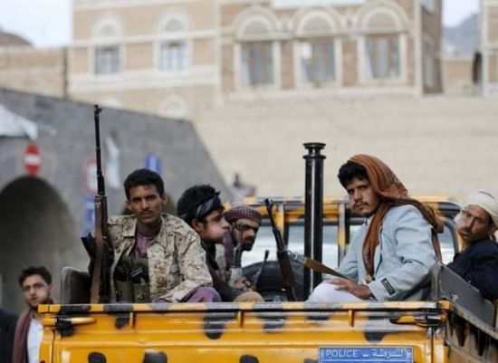 أموال البنوك.. وقود حرب المليشيات الحوثية ضد المدنيين في اليمن