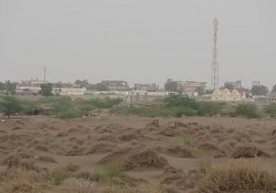 استمراراً للخروقات.. قصف حوثي عنيف للمنازل بالتحيتا