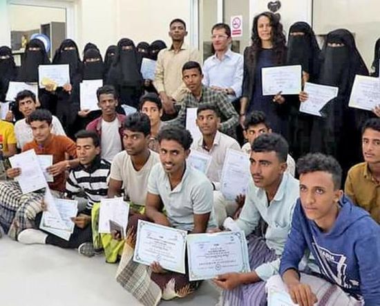 38 من مبتعثي "خليفة الإنسانية" يجتازون دورتي الإنجليزية والحاسوب