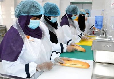 تدشين برنامج التغذية المدرسية بالعاصمة عدن