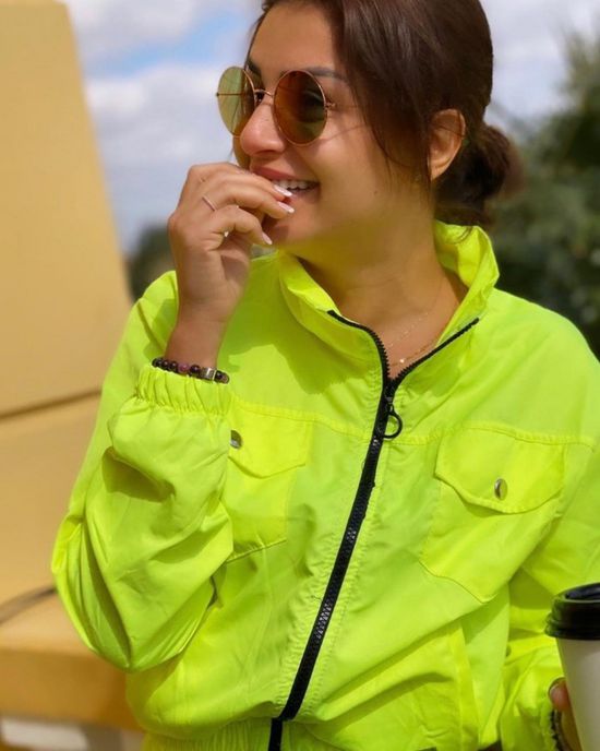 منة فضالي بإطلالة كاجوال في أحدث ظهور لها (صور)