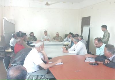 مناقشة عدد من الموضوعات الأمنية والخدمية بالضالع