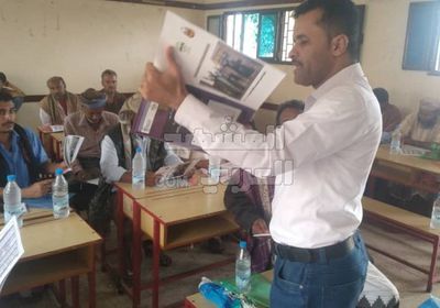 "الغذاء العالمي" يوزع وجبات في مدارس ردفان