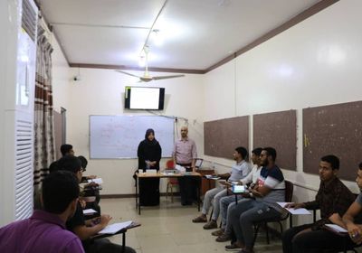 دورة لشباب عدن حول أنظمة الطاقة الشمسية (صور)