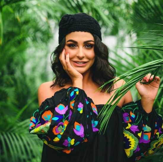 بالفيديو.. ميس حمدان تمارس تمرينات قاسية من داخل الجيم