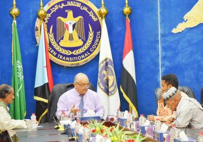 الوالي يناقش آخر مستجدات الأوضاع التعليمية مع قيادة نقابة المعلمين الجنوبيين