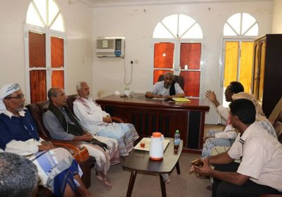 مناقشة واقع العمل النقابي بمحافظة حضرموت