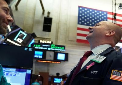 الأسهم الأمريكية تتحدى كورونا.. وداو جونز يقفز بنسبة 0.9%